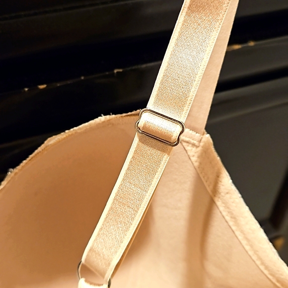 Victoria's Secret Dream Angels Lined Demi Bra - Picture 6 of 7